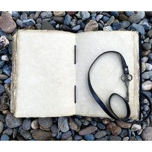 Load image into Gallery viewer, Black Vintage Leather Journal with Key